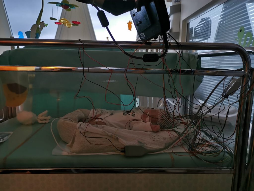 Comprendre les examens d'un nouveau-né prématuré durant son hospitalisation.